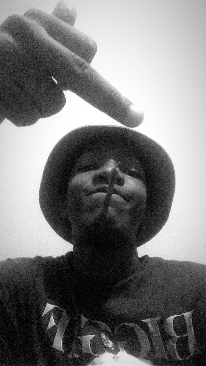 OMAANNNx1's tweet photo. SELFIE DUMP https://t.co/FUCP4QZnXk