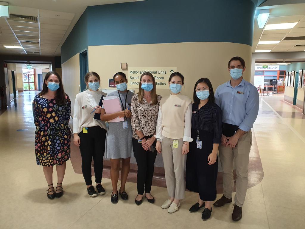 Kicking off #DietitiansWeek2021 by #makingnoiseforAPDs doing important work in food service management. Our #swindietetics students at Austin Health evaluating mealtime experience of patients @Eatsclusive <a href="/Swinburne/">Swinburne University of Technology</a> <a href="/RobynDelbridge/">Robyn Delbridge AdvAPD</a> <a href="/dietitiansaus/">Dietitians Australia</a>