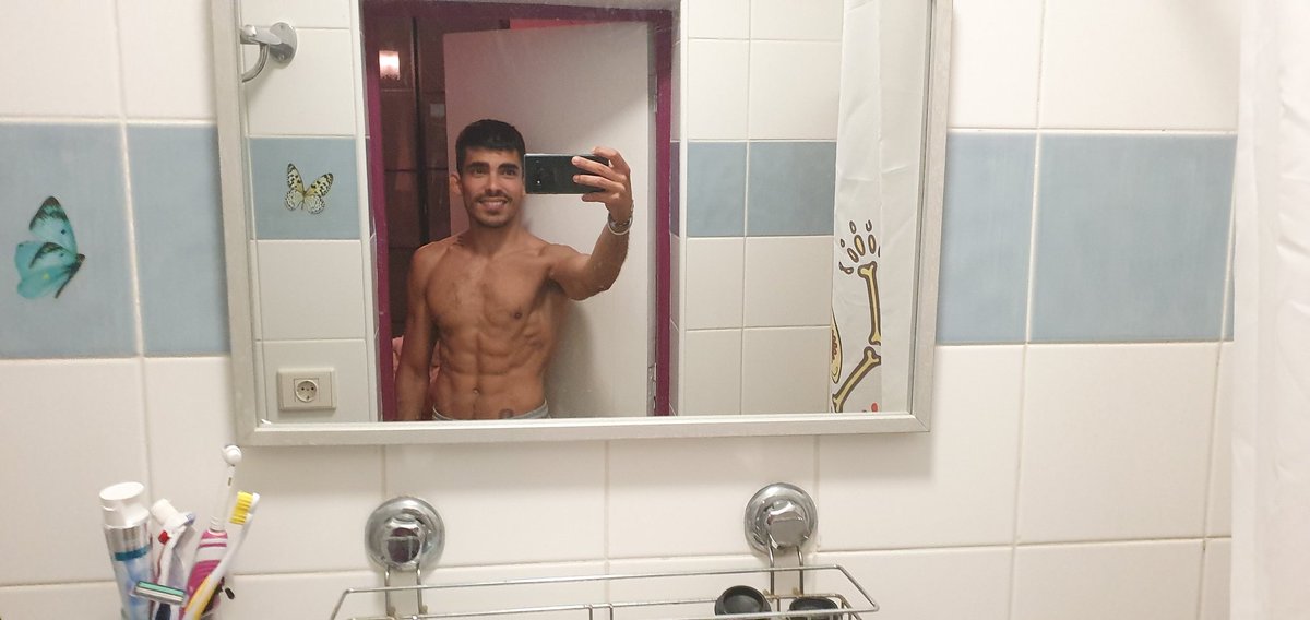 lechedemacho1's tweet photo. #workout #feelingsexy #onlyFans #FeelingGood #FeelingLoved #FirstTweet https://t.co/K05nRCqOk8