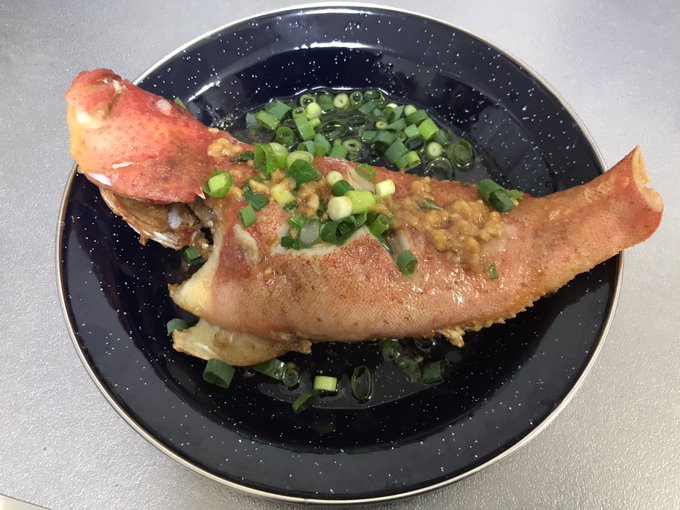 晩飯
バラハタ

早くも食料が枯渇してきた
土曜日は釣りに行くようだ 