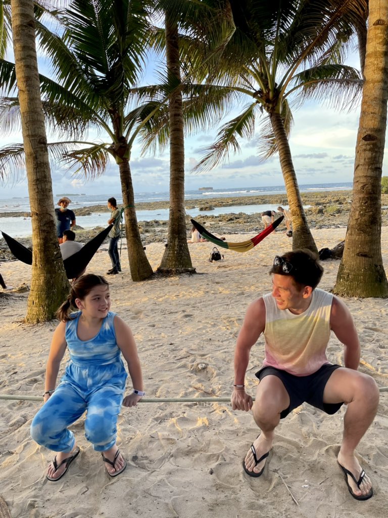 unoemilio's tweet photo. Found me an angel for a tour guide 🤍 https://t.co/U62VGeGjxQ