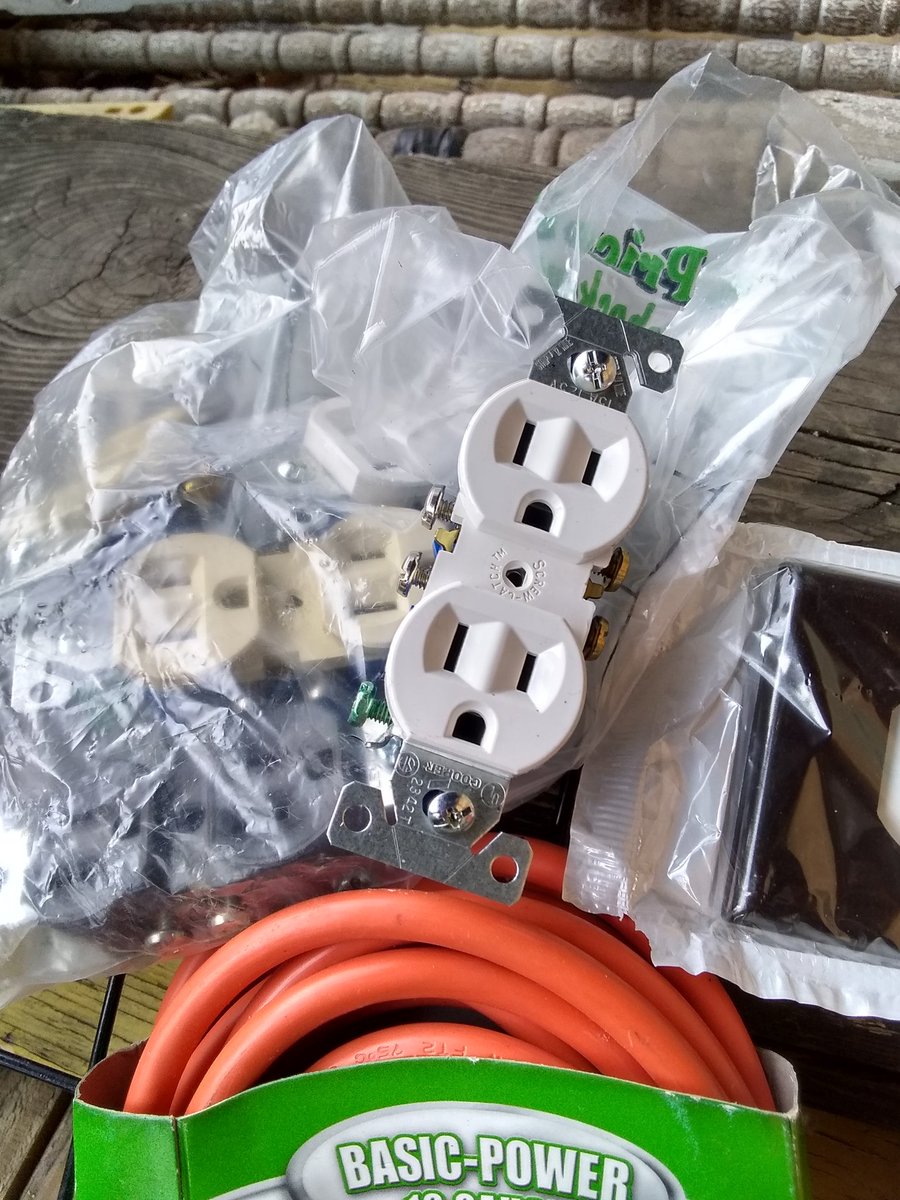 kenlorrel's tweet photo. #fliplife #Bestbuyofthechi
Deal of the Day
Power supply set 
Circuit tester kit
Swivel head flashlight
8ft and 25ft Extension cord
5 new outlets
Waist Security pouch https://t.co/alEMMwW8Kc