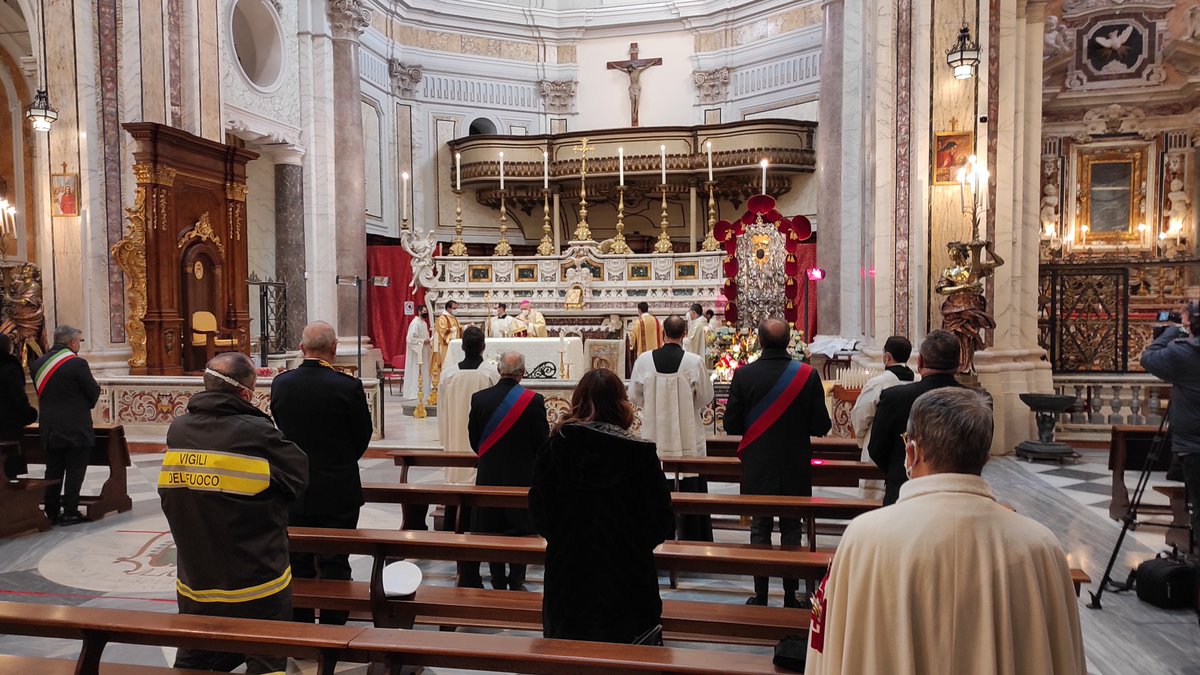 FrancoLandella's tweet photo. Nel giorno della ricorrenza della Madonna dei Sette Veli, protettrice della città di Foggia, ci affidiamo alla Vergine Santissima affinché ci protegga lungo il nostro cammino, soprattutto da una pericolosa pandemia che ci sta colpendo negli affetti più cari. https://t.co/CxHCEPDesu