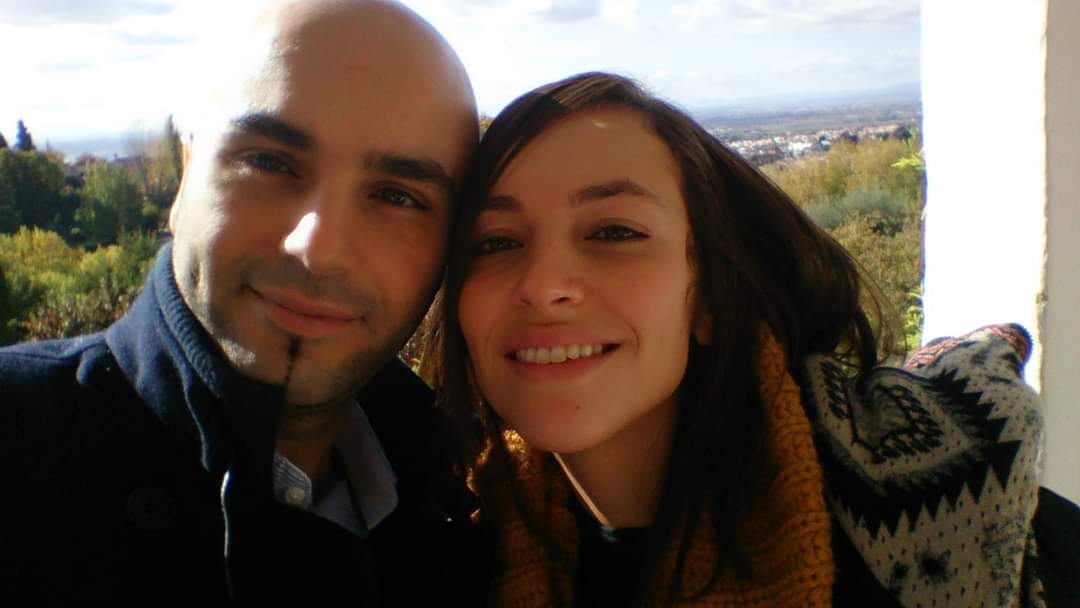 Il y'a cinq ans notre pays a été touché par des attentats terroristes.Perpetré par des gens, des imposteurs, se disant agir au nom de Dieu, de l'Islam.
Faisant de nombreuses victimes innocentes dont mon épouse Loubna ❤ maman de trois enfants.
#BrusselsAttacks #Brusselsremembers