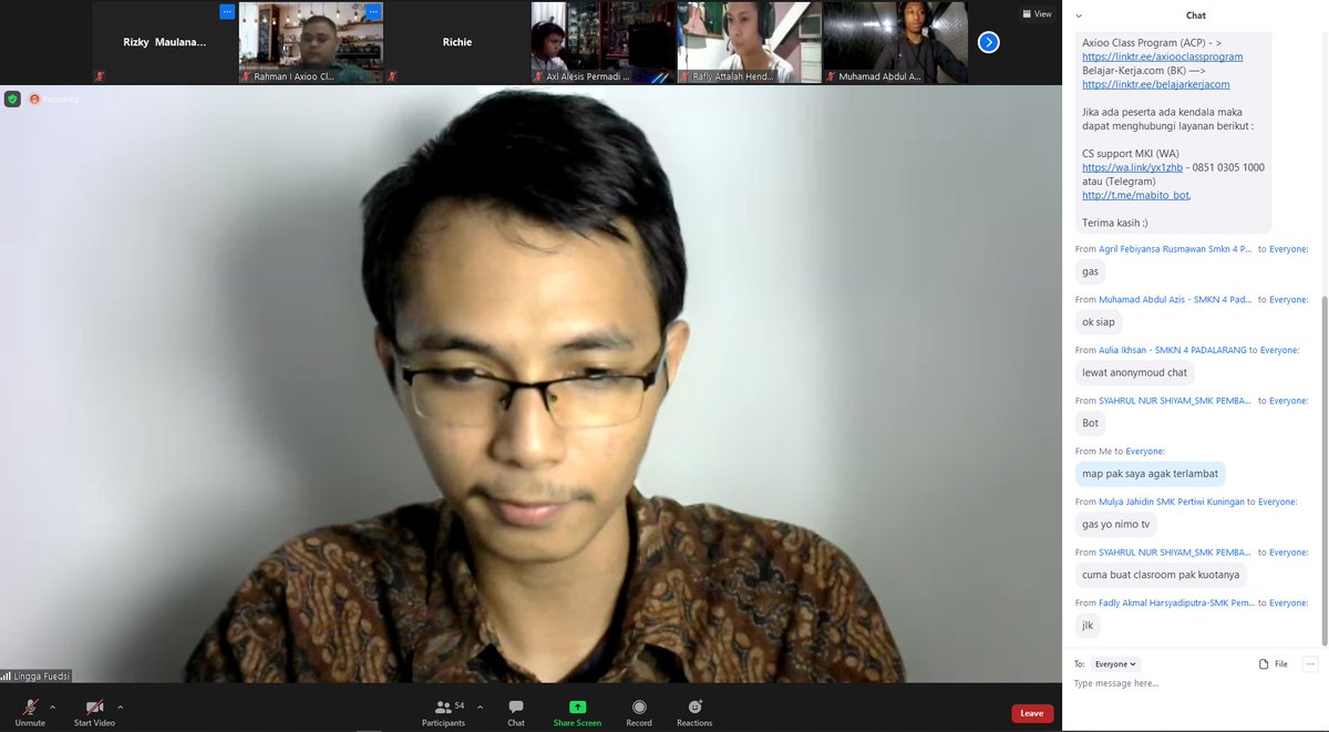 frankie041203's tweet image. Bimbingan kelas komunikasi dulu untuk mendapatkan pengalaman di dunia kerja yang baik
#axiooclassprogram #axiooindonesia #axioo #axiooeducation #belajarkerjacom #belajarkerja #belajarkerjafoundation #smkn4padalarang