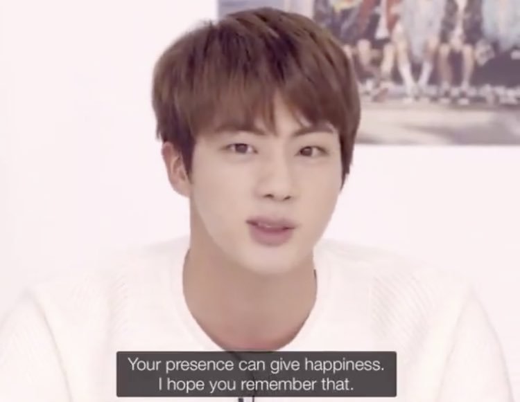 jtoni_n's tweet photo. The way seokjin always three reminding the message of loving ourselves https://t.co/TyjdFWw60J