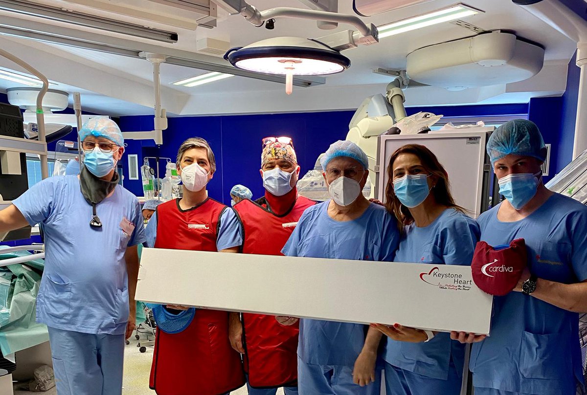CARDIVAGROUP's tweet photo. #HeartTeam El equipo de hemodinámica del Hospital Cruz Vermelha de Lisboa consigue realizar con éxito el primer caso en Portugal con el dispositivo de protección embólica cerebral de @Keystone_Heart https://t.co/5wKjbDm3Y6