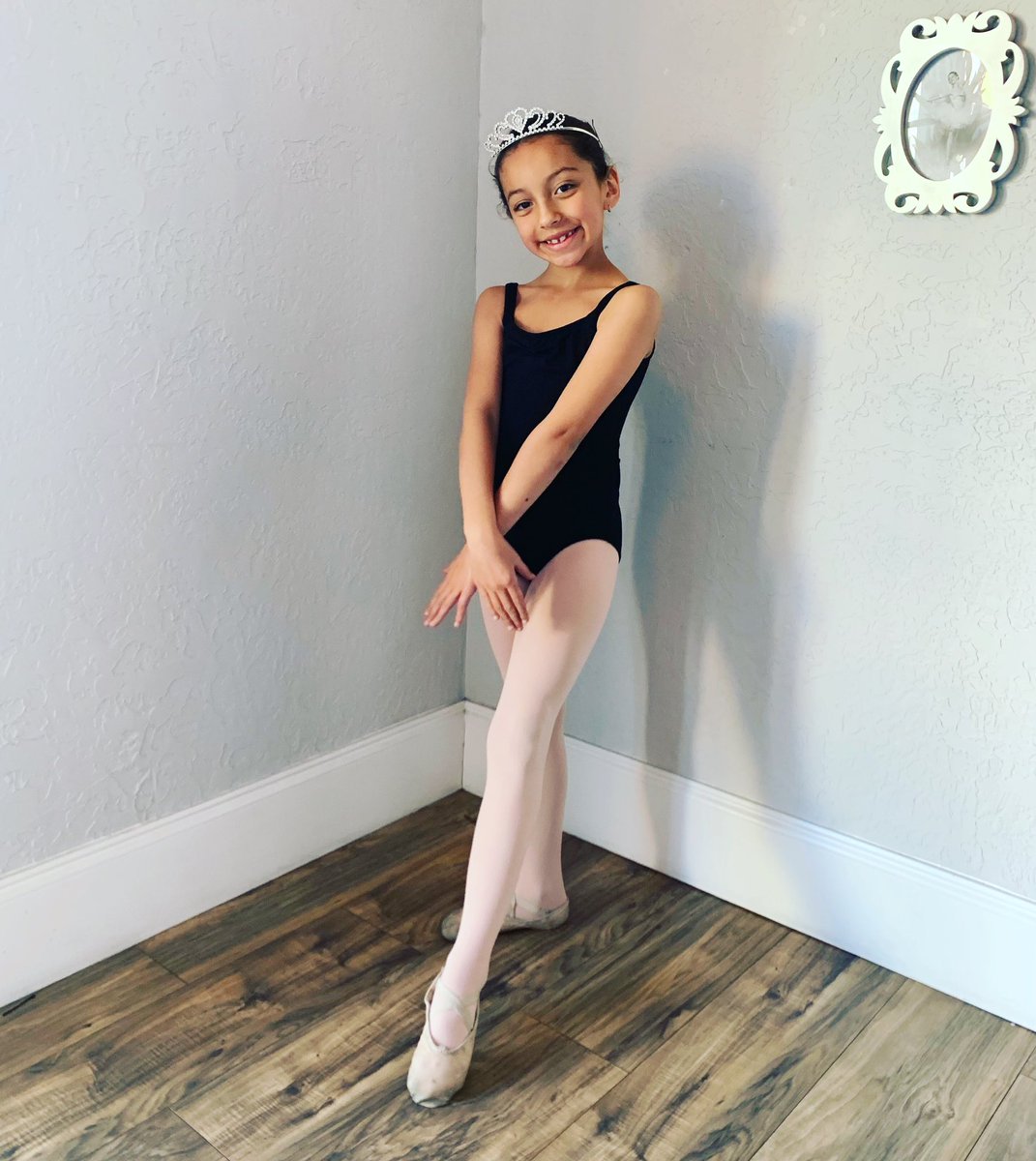 MagnifyDance's tweet photo. #MagnifyMonday 
Our Student of the Week is Kinsley Q.  
Kinsley always comes to class with a positive hard-working attitude. She stays focused and is having a great year. Her joy and love for dance overflows into her class work https://t.co/DMJ702066x