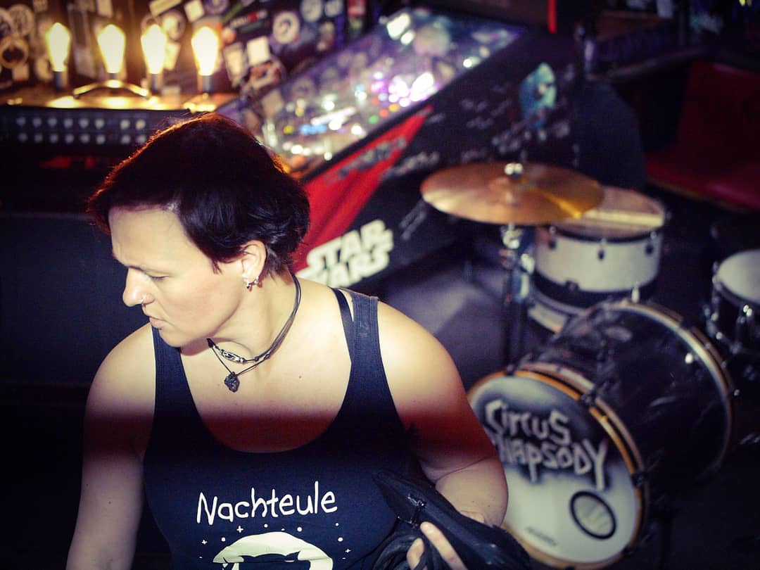 #musicvideoshoot #frankenbar #action #punkmusic #closeup #skatepunk