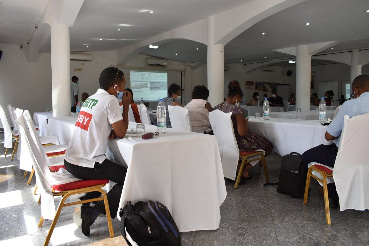 UNAIDS_IO's tweet photo. Workshop to implement #PACT strategies with the participation of stakeholders: people living with #HIV, #LGBT, adolescents and youth https://t.co/2xfSJcb5Y2