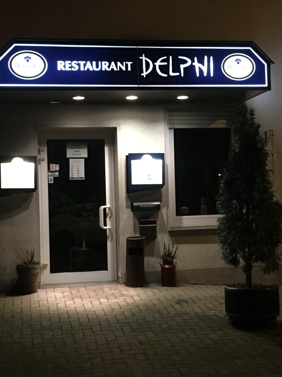 RomanKassebaum's tweet photo. Had a wonderful dinner last night from my favorite restaurant. Look, what's its name! 😃 https://t.co/ZgRtf90kgu