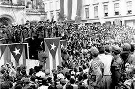 MinfarC's tweet photo. 1959, primera concentración popular en apoyo a la #Revolución
#Fidel discursa, desfila el pueblo. Al frente las Fuerzas Armadas, en demostración de que por primera vez en la historia de #Cuba, existe plena identificación entre los institutos armados y el pueblo.
#SomosContinuidad https://t.co/b0J1n1Xe4U