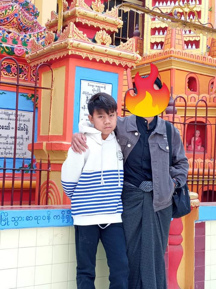 Jeff91606582's tweet photo. Today's at Mandalay,
What did this boy do to shot dead inside his own house?
#WhatsHappeningInMyanmar
#feb22coup
TW // blood,dead https://t.co/iDX8a1pmyX