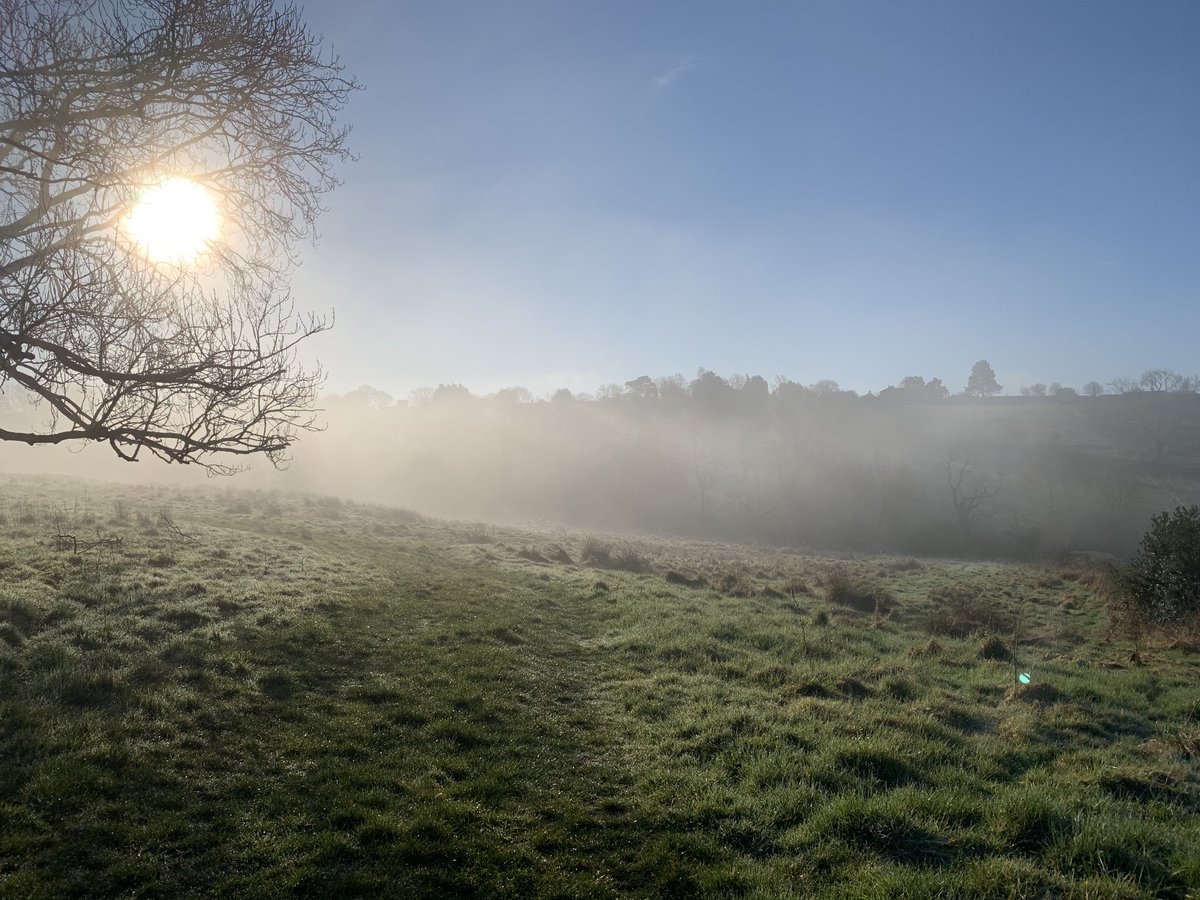 Shearaa's tweet photo. ⁦@Hudsonweather⁩ beautiful morning near Bulmer village in North Yorkshire https://t.co/R8ZF88k9HZ
