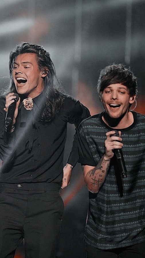1DKING2's tweet photo. the height difference is so sweet just look🥺🤍
#HarryStyles #onedirection #LouisTomlinson #LiamPayne #NiallHoran #ZaynMalik #NiallHoran #LarryStylinson https://t.co/oTcmewfze0