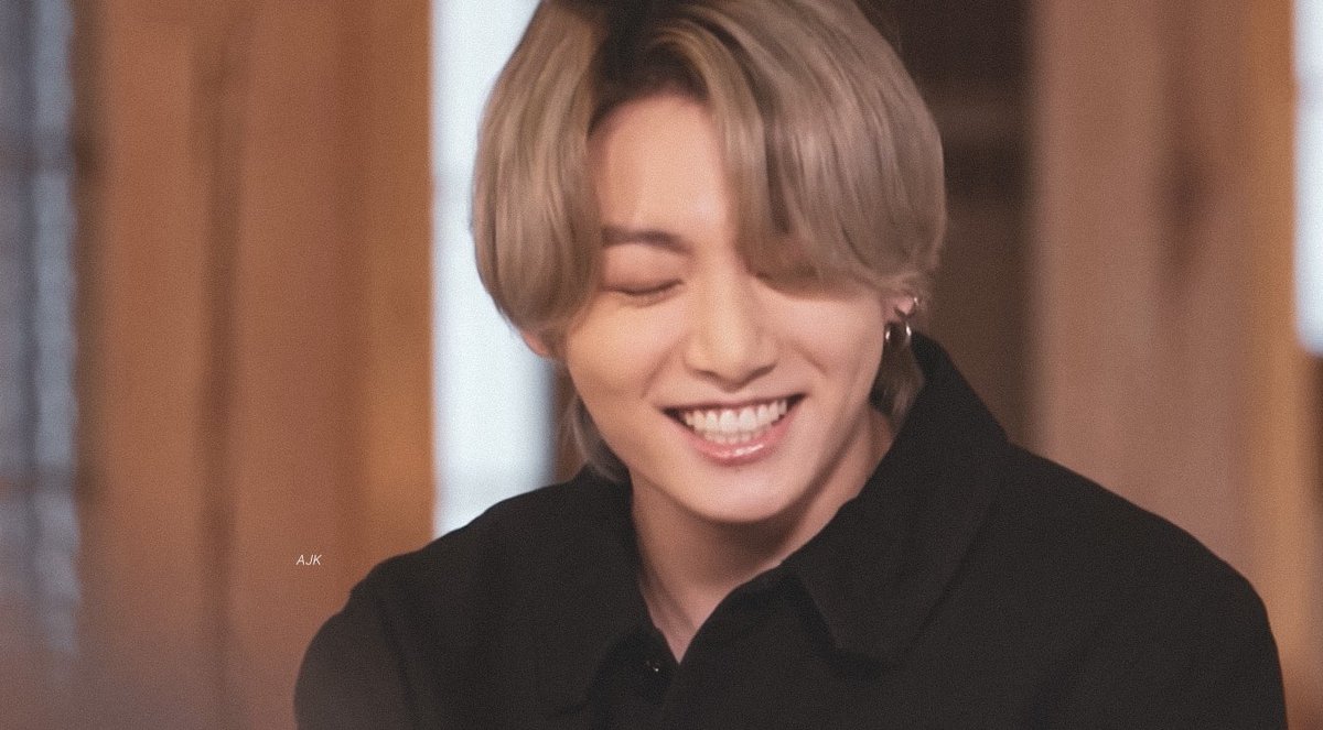 archiveforJK's tweet photo. most precious smile #JK https://t.co/bbHvvnoEXg