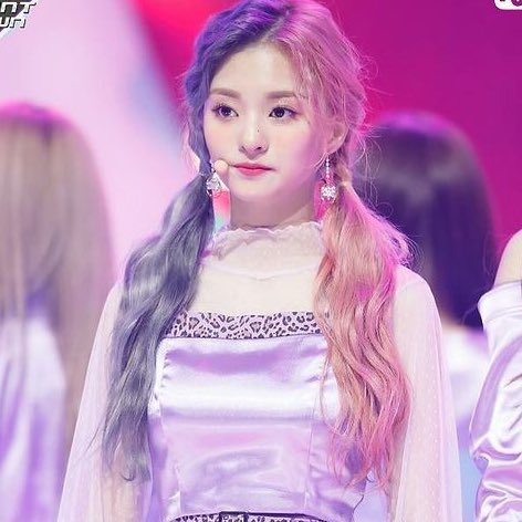 arsyziva's tweet photo. ㅤ
        𝐈𝐍𝐒𝐓𝐀𝐆𝐑𝐀𝐌 𝐔𝐏𝐃𝐀𝐓𝐄
                       ——

𝘇𝗶𝘃𝗮𝗻𝗮𝗮𝗱𝗷:
Pencapaian terbesar aku selama ini, rayain ulang tahun bareng dengan debut FromUs_9! Aku masih inget gimana dulu capeknya, susahnya, senengnya bareng temen-temen FromUs_9.
️️ ️️ https://t.co/MQQT6jCGMo