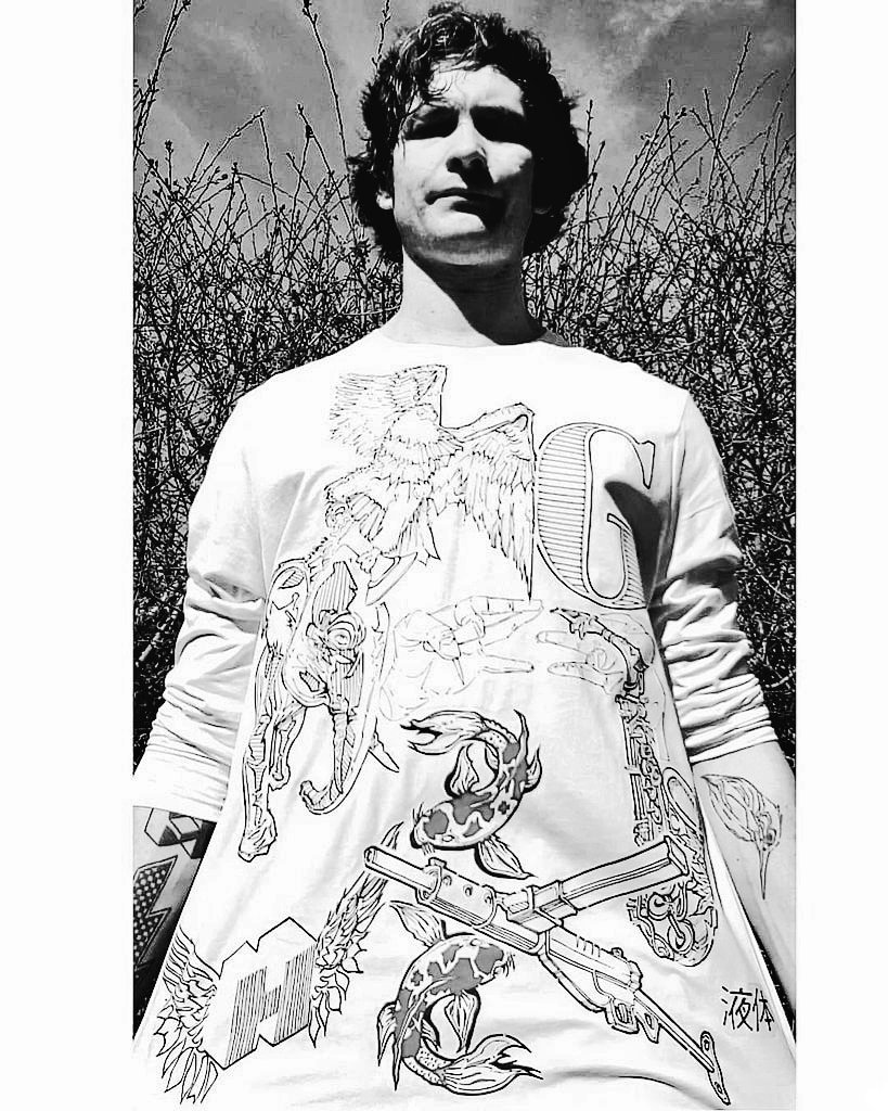 chuffinhellfire's tweet photo. #blackandwhite 
🤘☯️🤘☯️🤘☯️🤘☯️🤘

#fashionstyle #print #brand #design #trend #clothing #handmade #illustrationartists #bespokeclothing https://t.co/bnmcQaMFfm
