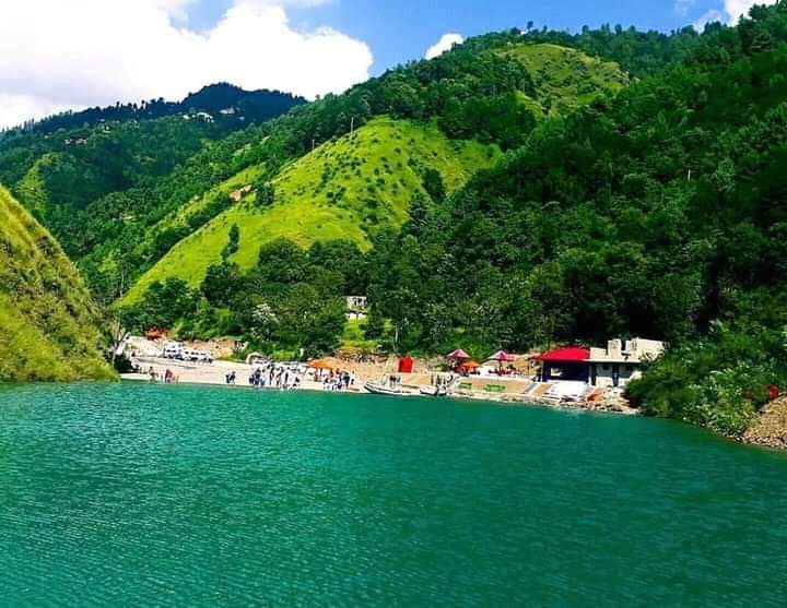 PakistanJannatt's tweet photo. Guess the Lake Name? https://t.co/q9rZyeCJYu