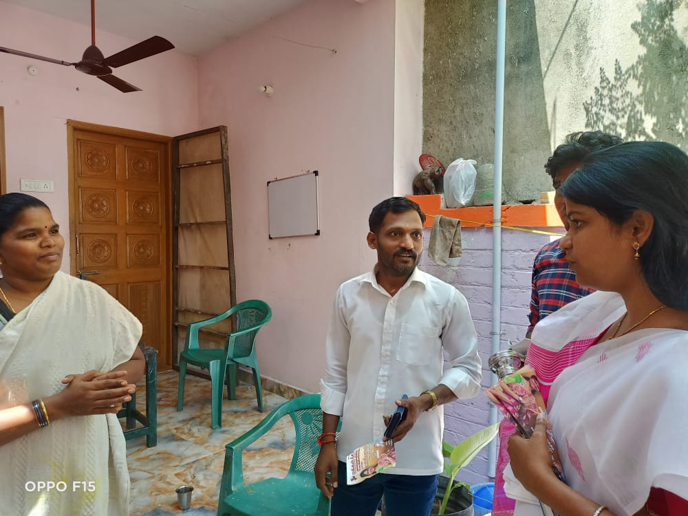 ikishore_ckv's tweet photo. இன்று எழும்பூர் தொகுதியில் நடந்த தேர்தல் பிரச்சாரத்தின் போது நமது வெற்றி வேட்பாளர் @PriyadarshiniU4 #vote_for_tourchlight #vote_for_priyadarshini @maiamofficial @ikamalhaasan @ibalamurugan72 @realradikaa @realsarathkumar @KH4TNCM2021 @Maiam_Kannan @MNMPRAVEEN https://t.co/9sZ0TH5j5T