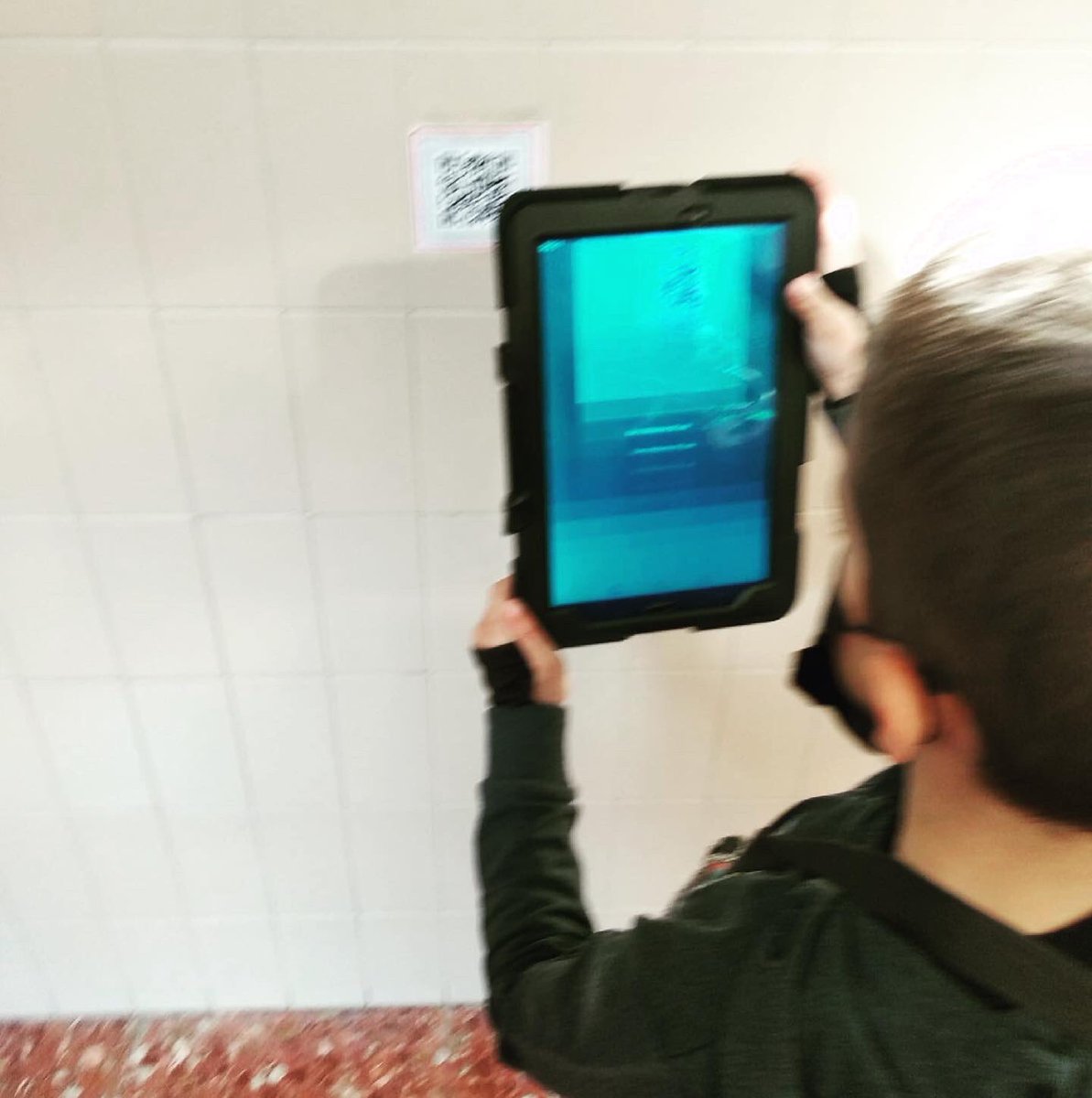 CeipPJeronimo's tweet photo. En 1º investigan las características de los dinosaurios con las tablets!!

#ceippadrejeronimo 
#algete
#educacionprimaria 
#1ºdeprimaria 
#escuelapublica 
#escuelapublicadetodosparatodos https://t.co/S7moIJ5uED
