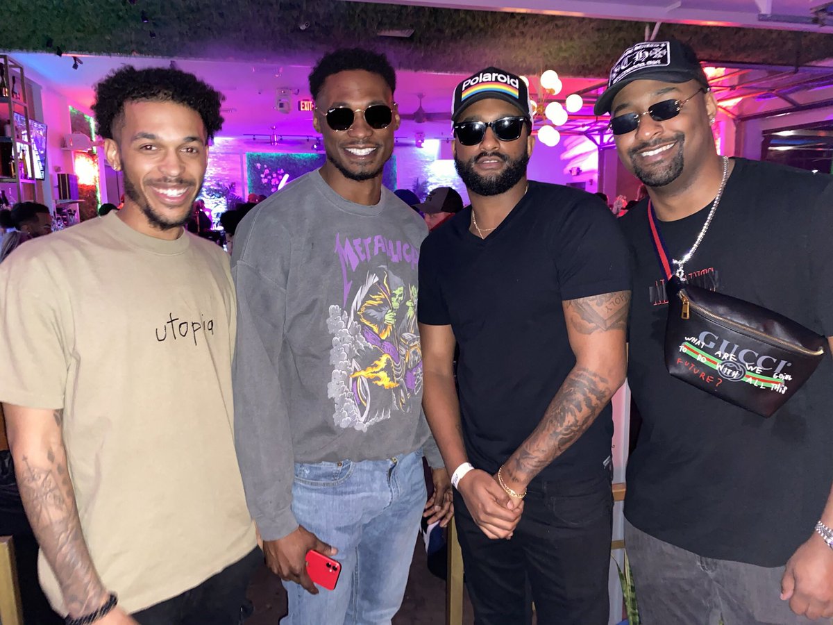 patrickrooks30's tweet photo. Big steppers. 💪🏾 https://t.co/pDdaRH3xNd