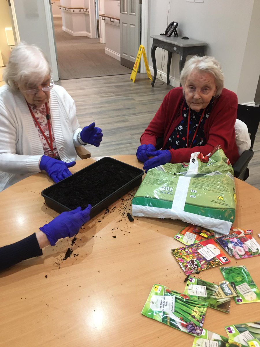 wardleygatecare's tweet photo. #WardleyGate #EqualArts &amp; #HenPower have re-commenced activities with support via virtual technology 

Our residents have created #fruitkebabs for our #hens, built a planter, done some #gardening &amp; designed their very own wooden hens! https://t.co/YygaHbKdtB