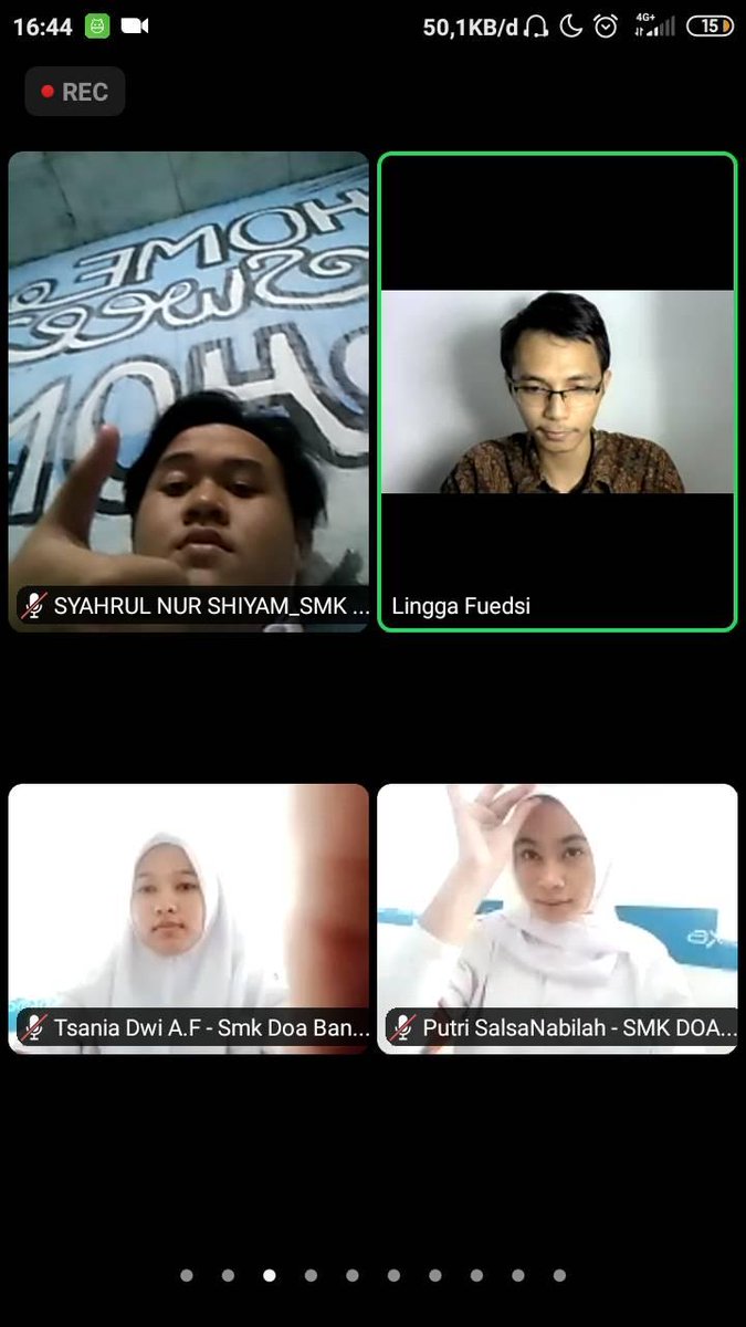 arulfrust's tweet image. Lulus ga lulus yang penting dapet ilmu, allhamdulilah berkah.
#axiooclassprogram #axiooindonesia #axioo #axiooeducation #belajarkerjacom #belajarkerja #belajarkerjafoundation