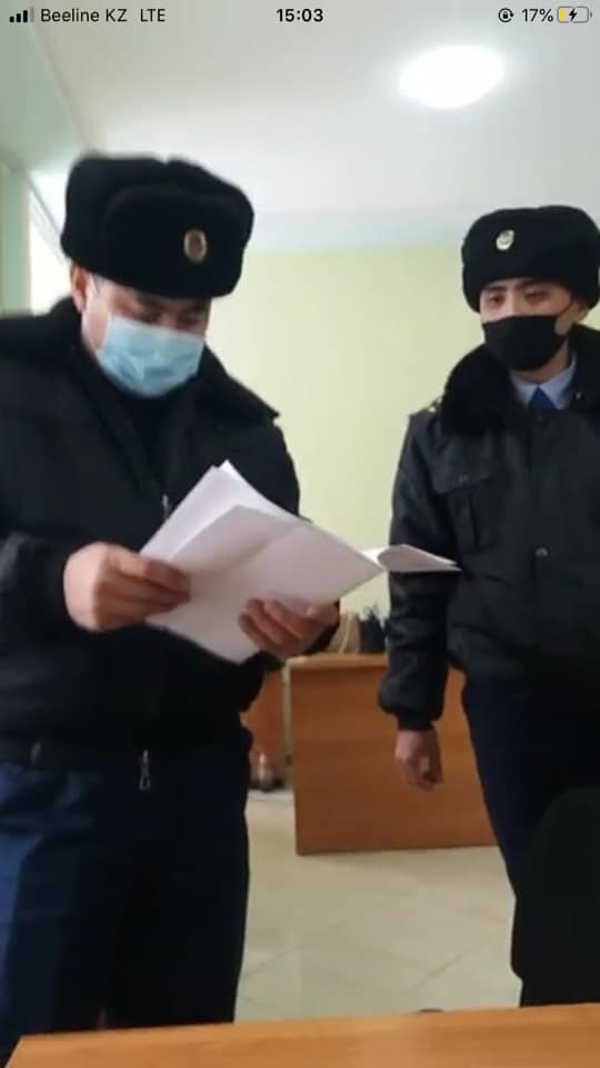 hr405kz's tweet photo. 1/3
@article14hrm: #Almaty region #Talgar
On 15 March 2021 at 17.00 police officers of Talgar Regional Department of Internal Affairs came to the workplace of a civil activist, lawyer & human rights activist #KARAYEV Asylbek Tasybekovich with the purpose to illegally hand... https://t.co/GZ96jYShBW