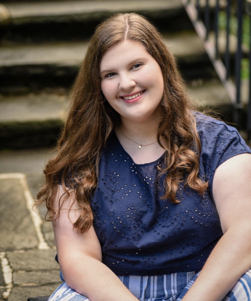 LRKnightsMusic's tweet photo. Cast feature of the day: Catie Long
This year Catie Long plays a character who is dealing with the pressures put on her by society. She is struggling to decide between the expectations put upon her and her own personal aspirations.
#lrelativity #senioryear #lrsenior https://t.co/s8aJlIP6MI
