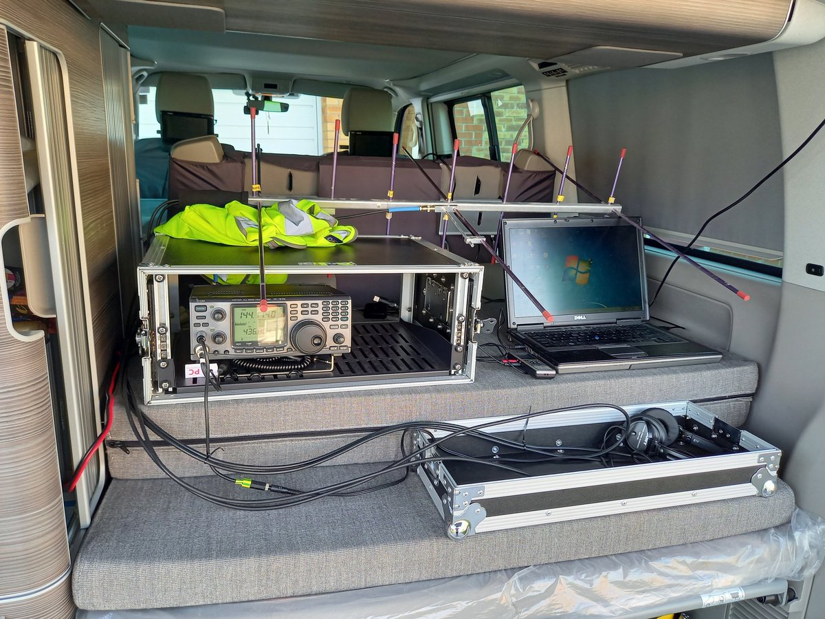 M0GIW's tweet photo. #vanshack ready for todays @ARISS_status #qso with @NASA_Astronauts Shannon Walker and Oakwood School CA via @IK1SLD_ARISS #telebridge at 18:27 UTC #amsat #sat #stem @RF2Space @AmsatUK https://t.co/0biaLWKCkh