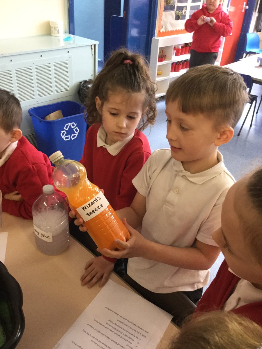 dosbarthcardiff's tweet photo. What a fantastic morning we have had, carefully reading instructions and measuring ingredients to make our own invisibility magic potion for the Easter bunny! @LlanmartinPrim #creativecontributors #ambiouscapablelearners #potionmaking #potions #learningthroughplay https://t.co/2dSjOvUmUM