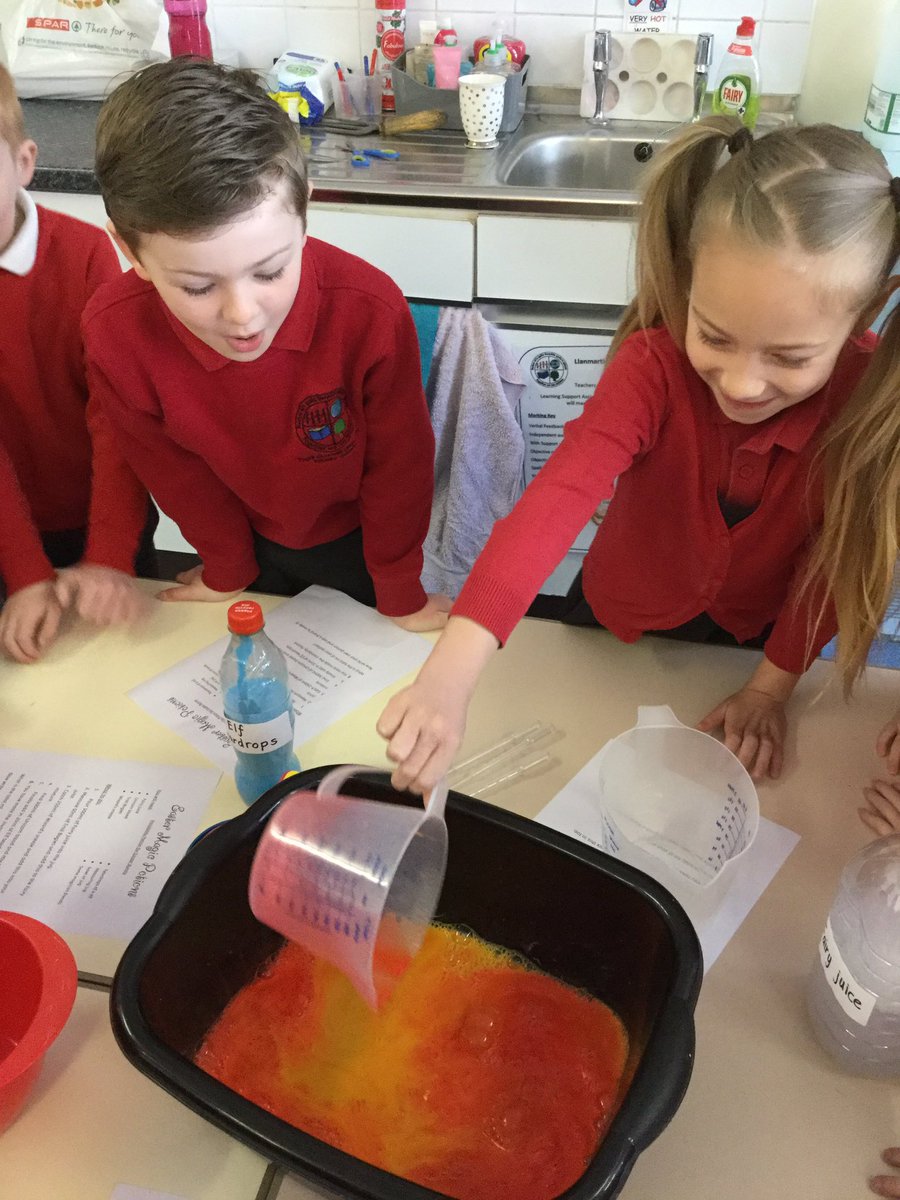 dosbarthcardiff's tweet photo. What a fantastic morning we have had, carefully reading instructions and measuring ingredients to make our own invisibility magic potion for the Easter bunny! @LlanmartinPrim #creativecontributors #ambiouscapablelearners #potionmaking #potions #learningthroughplay https://t.co/2dSjOvUmUM