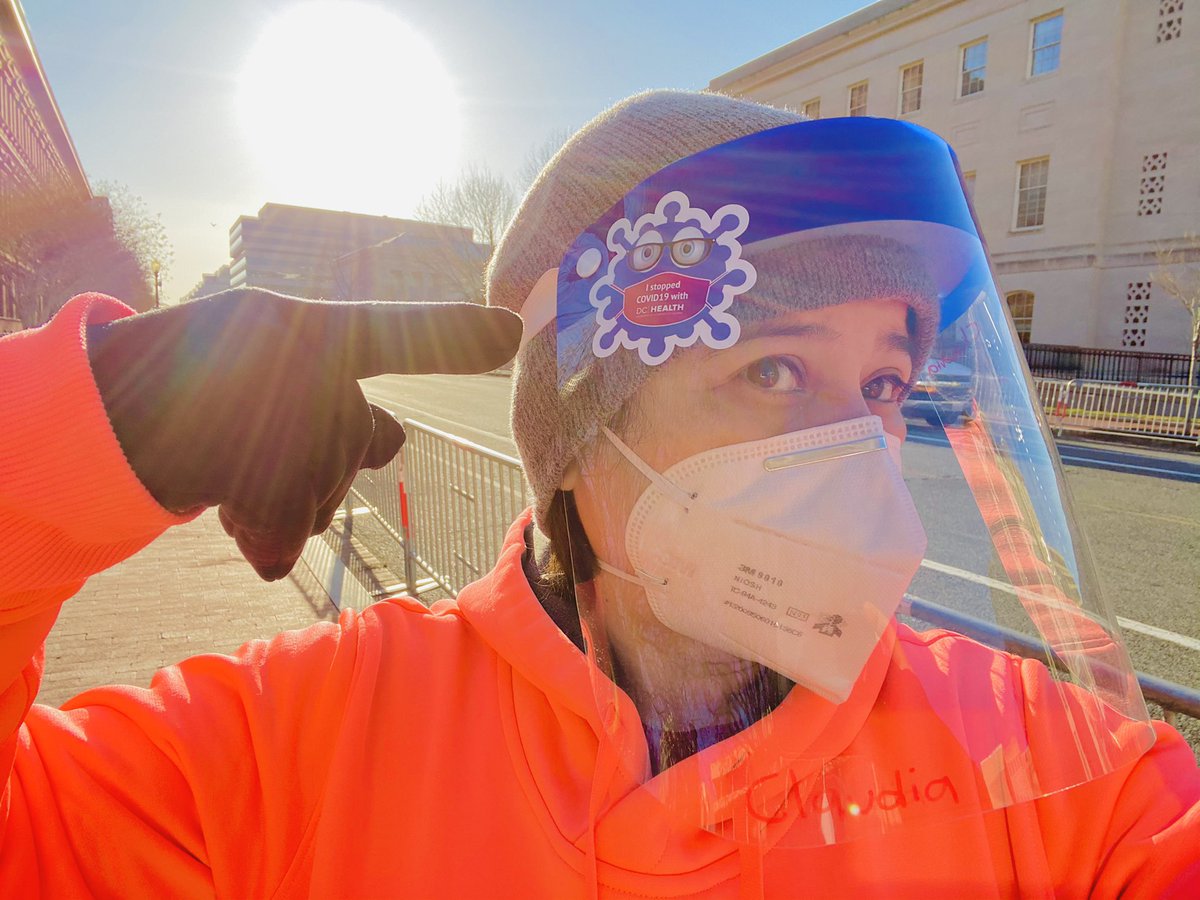 claucamposg's tweet photo. #goodmorning #goodstartoftheweek #goodvibes #istoppedcovid19 with #dchealth at #judiciarysquaredc #volunteering at #testingsitecovid19 #dcstatehood #iamdc #wearedc #mrc https://t.co/GIS5BY6kuN
