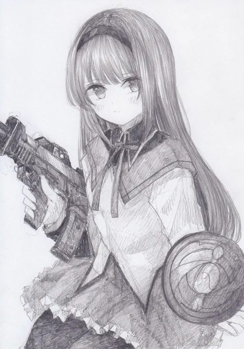 シャーペンで描きました。
魔法少女まどか☆マギカより、暁美ほむらです
#魔法少女まどかマギカ 