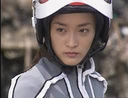 Twitter 上的 ぱごすけ あなたの愛するウルトラヒロイン選手権 太陽エネルギー作戦 地球星人の大地 平成ウルトラセブン フルハシ隊長率いる第２期ウルトラ警備隊の紅一点 リサ隊員です T Co R6t7ersgcj Twitter