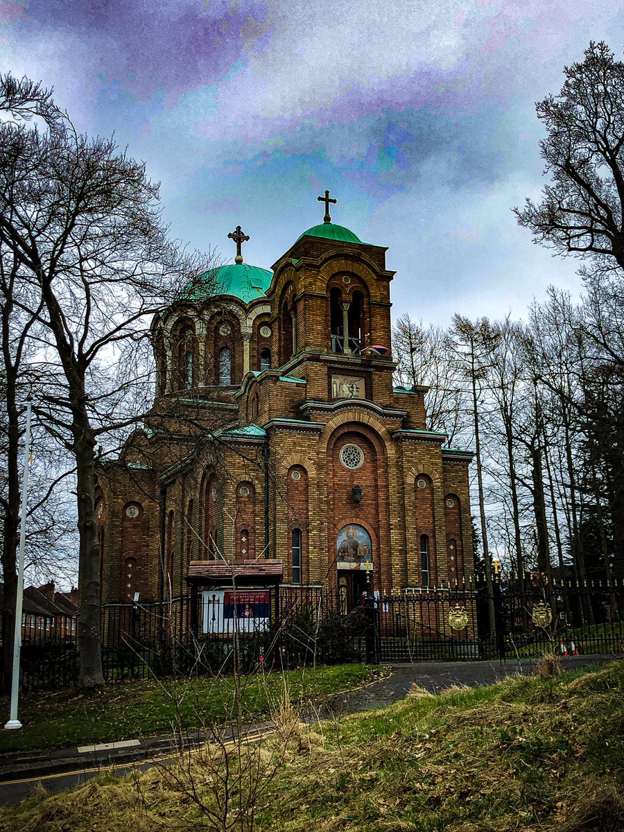 Emmor's tweet photo. A hidden gem in the city of Birmingham ⛪️ 

Lazarica is the first purpose built Serbian Orthodox church in the UK, situated in the iconic model village of #Bournville. https://t.co/x0sdXtfQO3