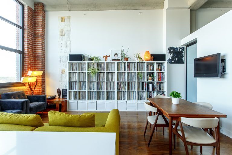 Given how much time most of us spend at home, it’s a shame most of us live in small, boring homes or apartments. If the home is where the heart is, these interior design ideas will ensure that your heart stays happy!  Upvote your favorite ideas as well: bit.ly/3tpAIxv