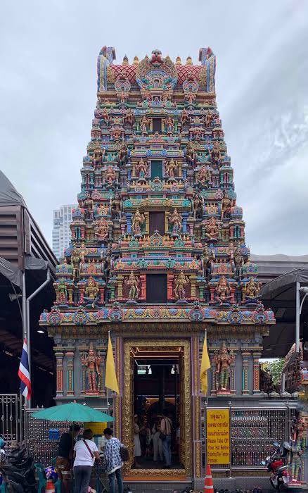 phuphhu's tweet photo. 💫🪔ฮาวทูมูวัดแขก🪔💫
เธรดนี้จะรวบรวมข้อมูลที่เป็นประโยชน์ในการไปไหว้เจ้าแม่ที่วัดแขกแบบฉบับรวบรัด เข้าใจง่าย แม้แต่beginnerก็ไปไหว้ได้ครับ #วัดแขก #มูเตลู 
🌷มาเริ่มกันเลยครับ🌷 https://t.co/0Hc8njCRU9