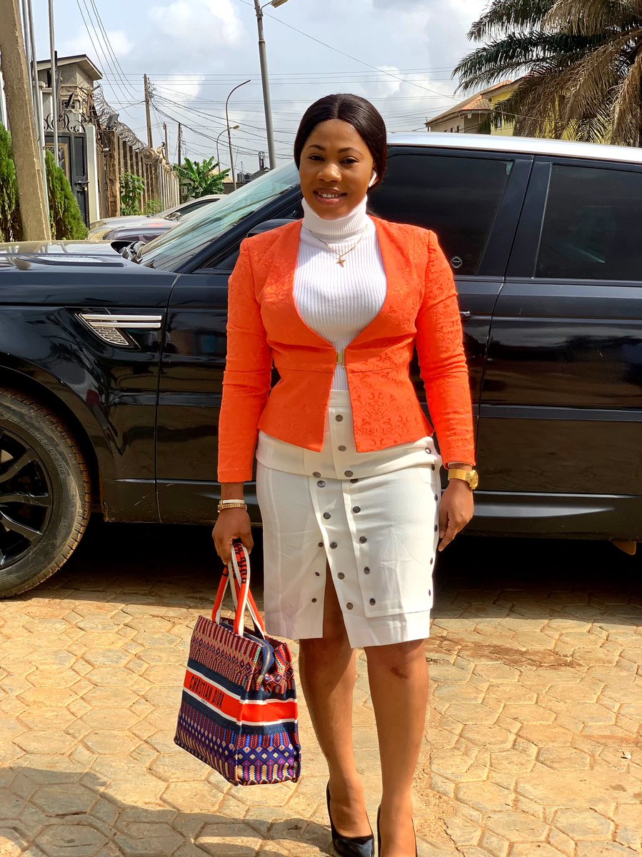 Cassiebankzz's tweet photo. Steady chasing on my grind
It promises to be an amazing week
•
•
#proudrealtor
#investmentmanager
#realestate
#businesswoman
🤍&💡🍑 https://t.co/oW2q4Y0xKY