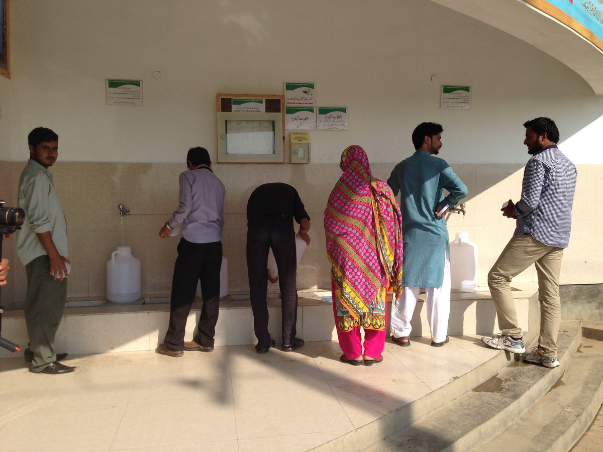 The Fairtrade Premium paid to sports ball workers in Pakistan is used to help build water purification plants, not just for workers &amp; their families, anyone in the community can access free, safe drinking water, thanks to #Fairtrade #Internationalwaterday
