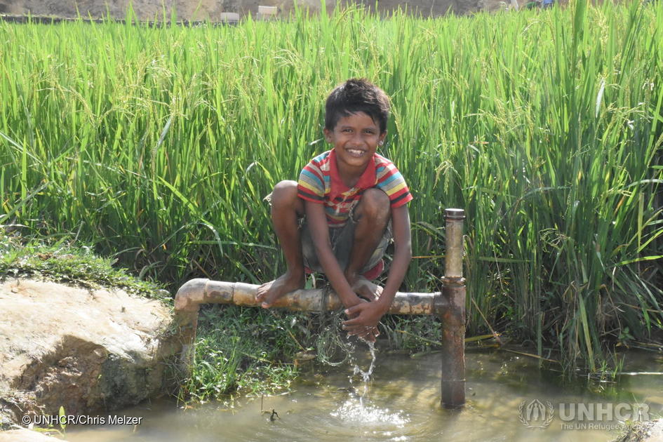 Refugees's tweet image. Three billion people around the world lack soap and water at home to practice good hand hygiene. 

Yet, while COVID continues to be a global threat, it's more important than ever for everyone to have access to soap and clean water. #WorldWaterDay #Water2Me