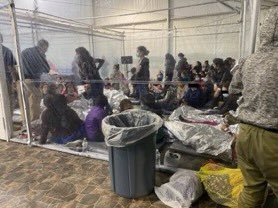 bennyjohnson's tweet photo. BREAKING: Exclusive photos from inside a U.S. Customs and Border Protection temporary overflow facility in Donna, Texas.
-@axios https://t.co/LhDMnNQwdT