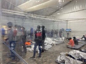 bennyjohnson's tweet photo. BREAKING: Exclusive photos from inside a U.S. Customs and Border Protection temporary overflow facility in Donna, Texas.
-@axios https://t.co/LhDMnNQwdT