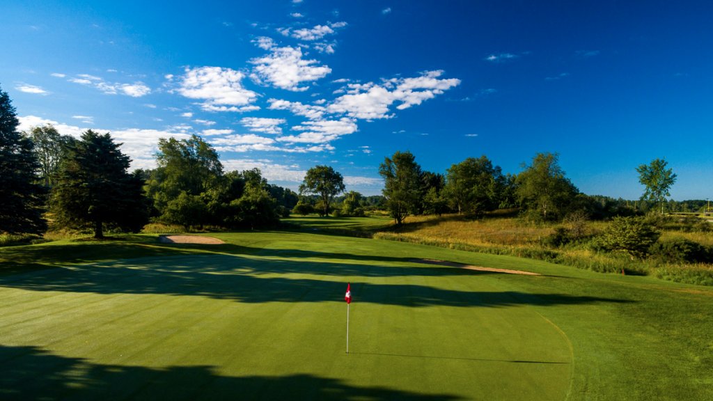 Hey Bulldogs, Katke will be having summer leagues but could use some help on what times work best. Please take the time to answer this quick survey so we can get a summer league set up! #FerrisState #KatkeGolf
forms.office.com/Pages/Response…