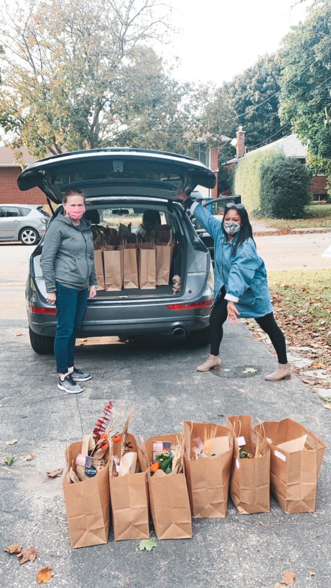 guelphbox's tweet photo. This past weekend we celebrated our one year anniversary. We are continually  amazed by the community in their passion for supporting local businesses &amp; charities. Thank you Guelph💚 https://t.co/OkELJjuWyD