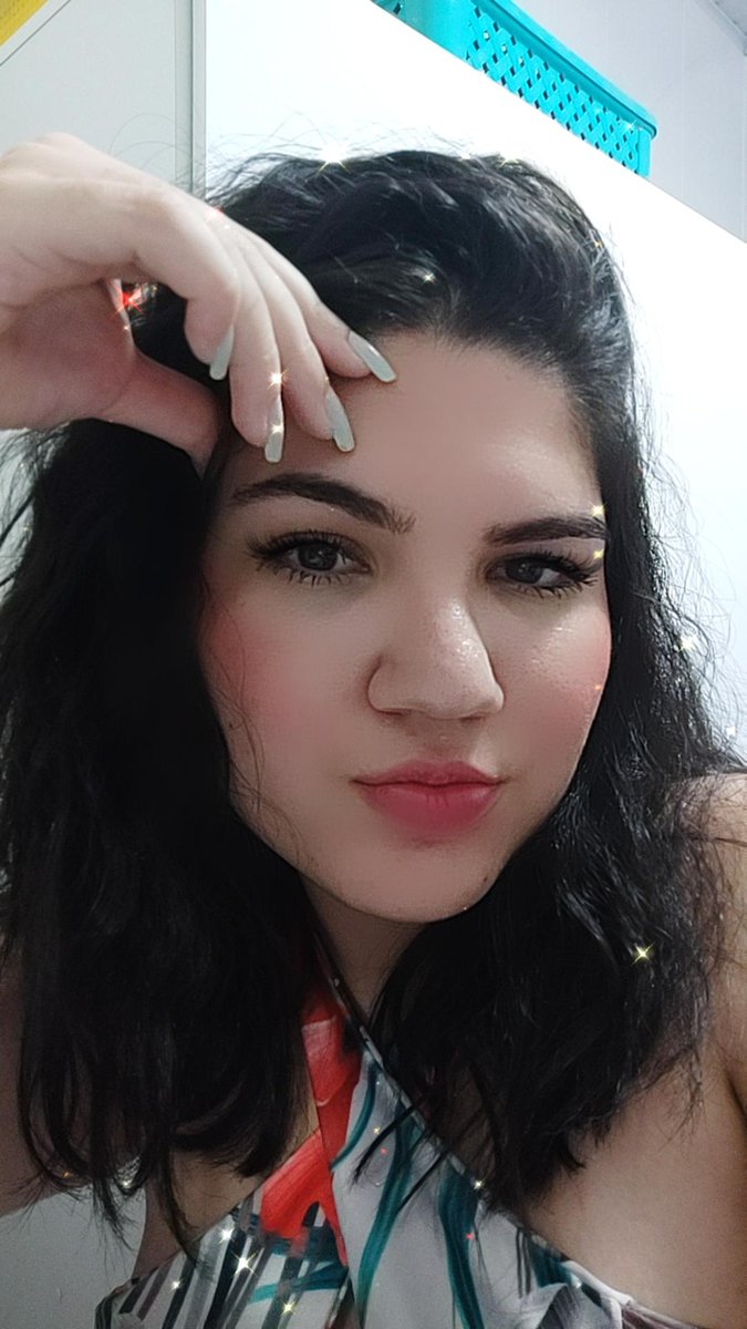 lorescaa's tweet image. 🤡