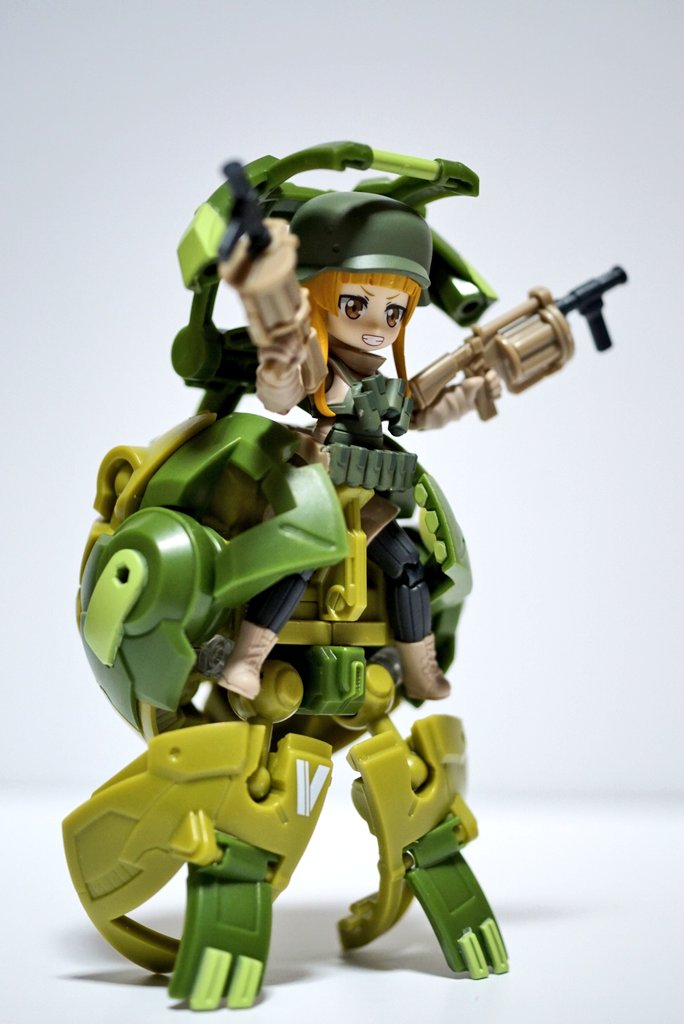 ヒグマ フィギュア垢 夜のフィギュア撮影会 3 22 お題 フリー フカ次郎とカプセロイドの相性が良すぎる 追加でポチろうかな オモ写 Toyphotography フィギュア デスクトップアーミー カプセロイド Ggo フカ次郎