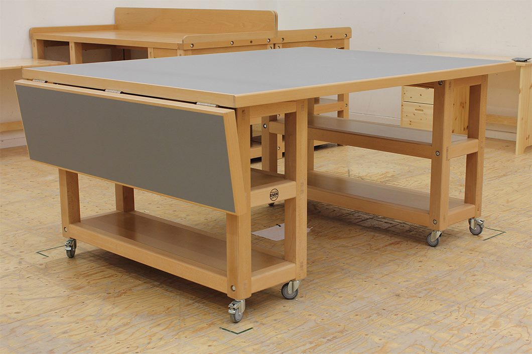 EmirAshford's tweet image. We've had a lot of interest in our cutting tables recently (and why not, when we supply the Royal Shakespeare Company amongst others)! For info email info@emir.co.uk

#fashion #patterncutting #cuttingtable #costumedesign #designandtechnology #design #fashiondesign