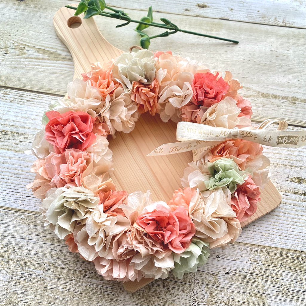 Natsumi 可愛いながらも華やかなリースです 見ているだけでも 明るい気分になります メルカリにて販売中です T Co Rglb5gu4uu ハンドメイド リース ペーパーナプキン ペパナプリース ハンドメイド好きさんと繋がりたい